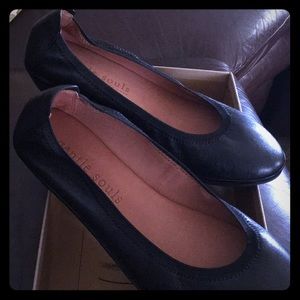 Black ballerina flats with heel